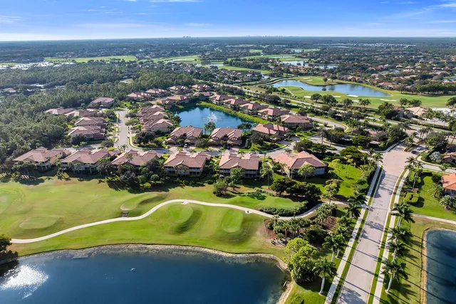 $584,900 | 6689 Alden Woods Circle, Unit 201, Naples, FL 34113
