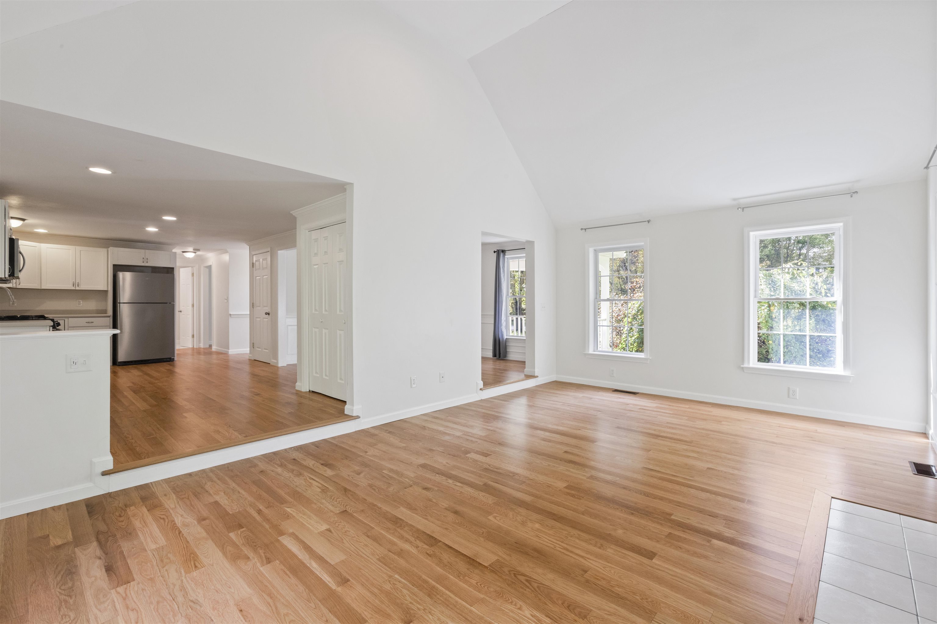 5 Springfield Circle Merrimack, NH 03054 - Photo 11 of 59