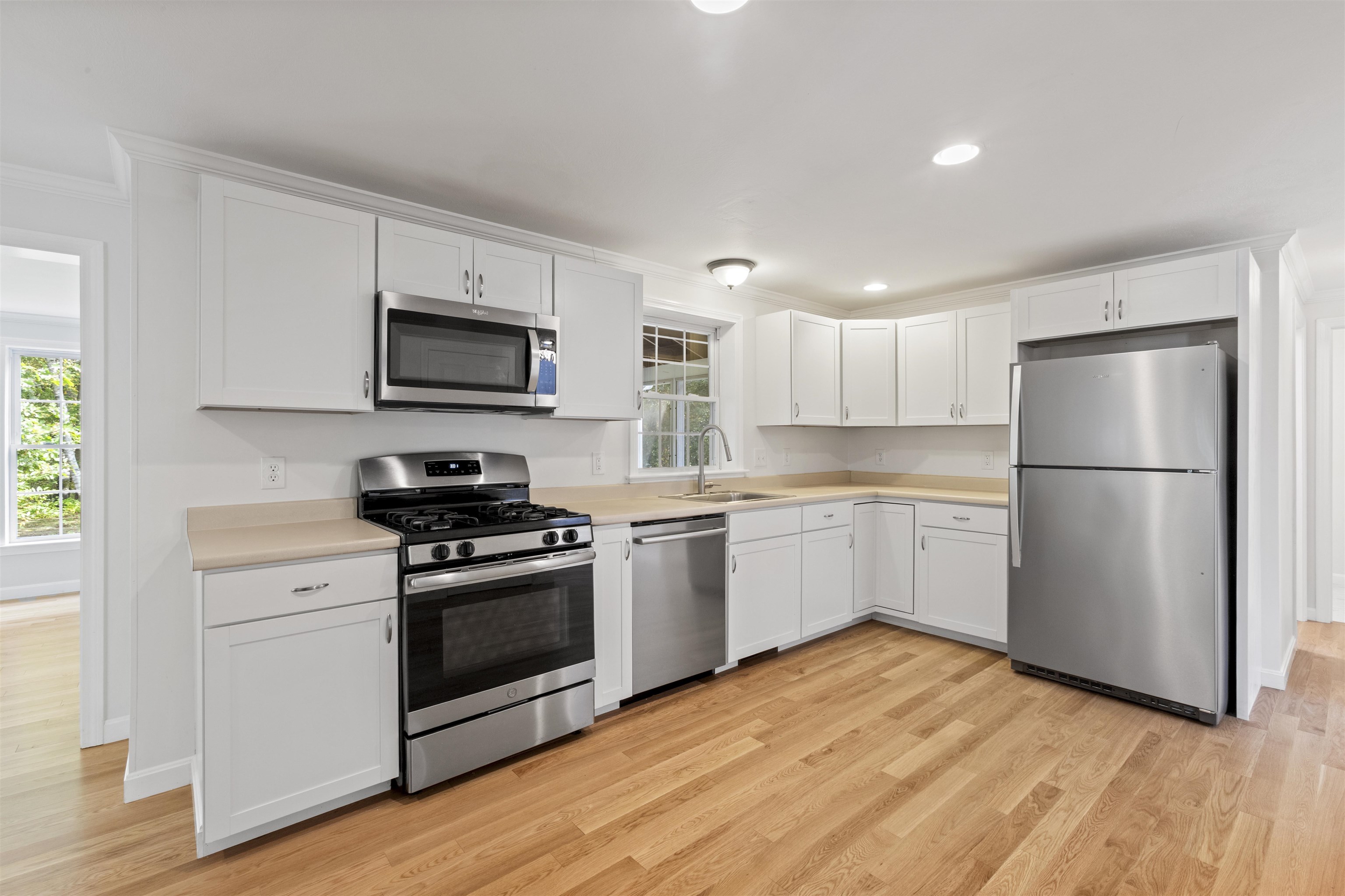 5 Springfield Circle Merrimack, NH 03054 - Photo 7 of 59