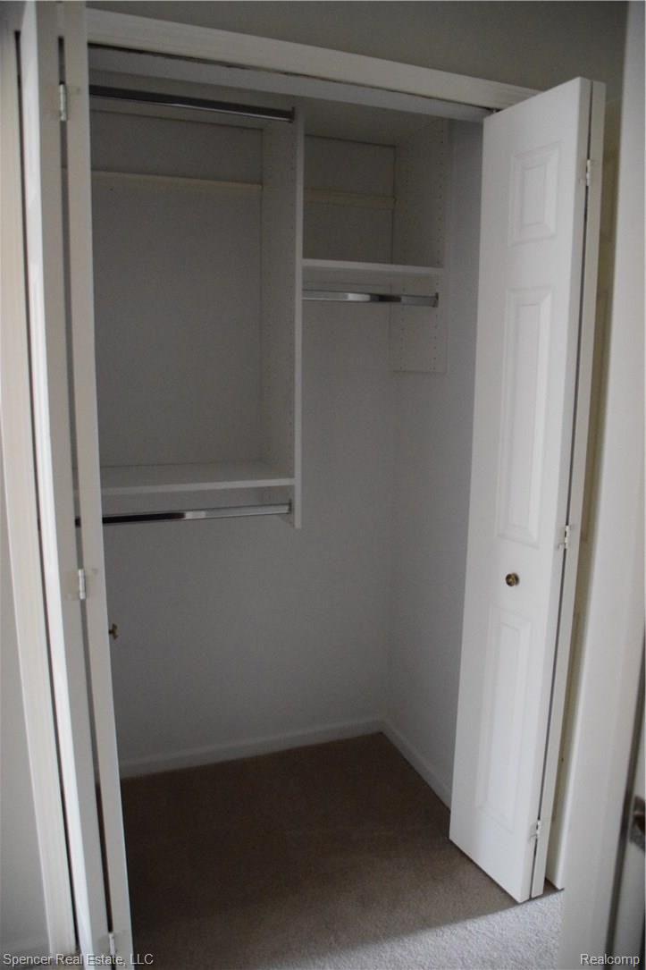 1665 Huntington Park Rochester, MI 48309 - Photo 36 of 39 Custom California Closet 9.