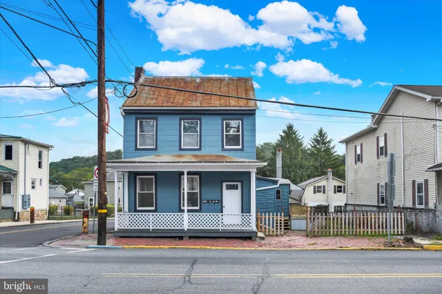 $210,000 | 249 South Tulpehocken Street, Pine Grove, PA 17963