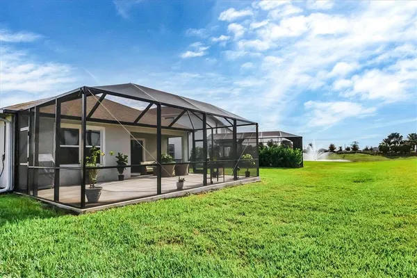 $2,700 | 3293 Hilltop Circle, Bradenton, FL 34211