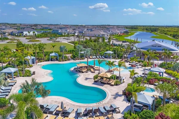 $2,700 | 3293 Hilltop Circle, Bradenton, FL 34211