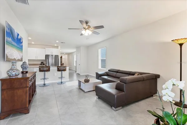 $2,700 | 3293 Hilltop Circle, Bradenton, FL 34211