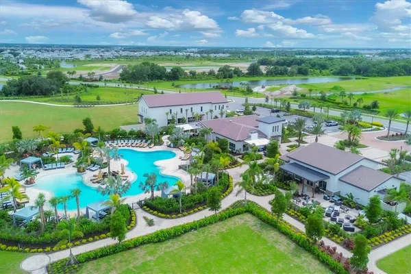 $2,700 | 3293 Hilltop Circle, Bradenton, FL 34211