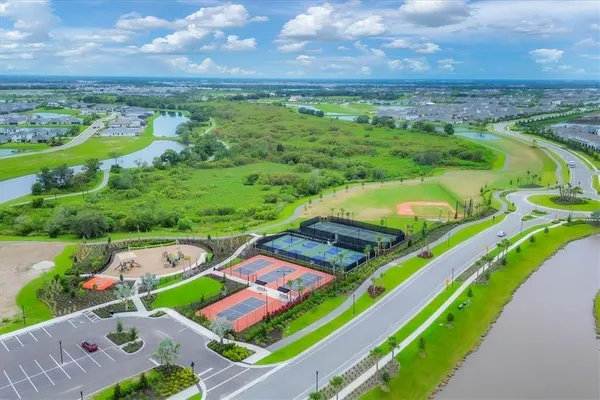 $2,700 | 3293 Hilltop Circle, Bradenton, FL 34211