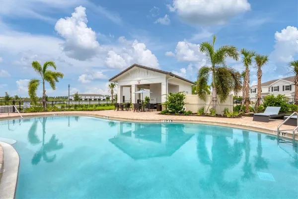 $2,700 | 3293 Hilltop Circle, Bradenton, FL 34211