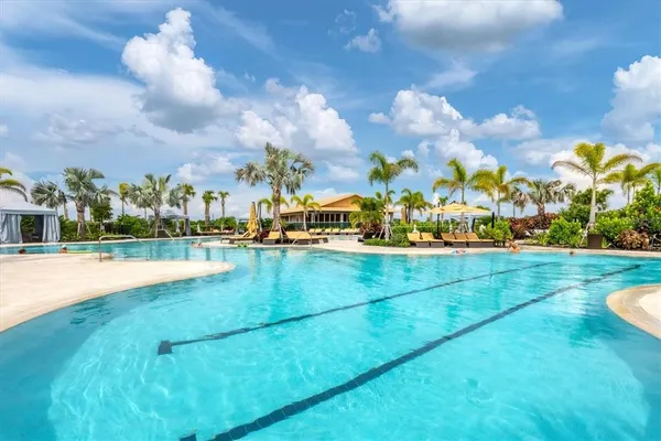 $2,700 | 3293 Hilltop Circle, Bradenton, FL 34211