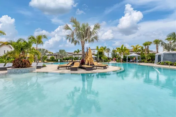 $2,700 | 3293 Hilltop Circle, Bradenton, FL 34211