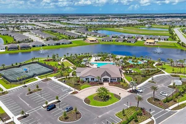 $2,700 | 3293 Hilltop Circle, Bradenton, FL 34211