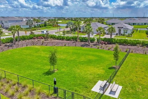 $2,700 | 3293 Hilltop Circle, Bradenton, FL 34211