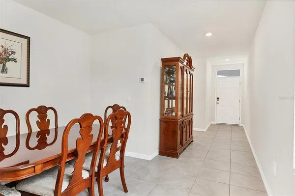 $2,700 | 3293 Hilltop Circle, Bradenton, FL 34211