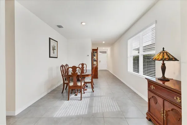 $2,700 | 3293 Hilltop Circle, Bradenton, FL 34211