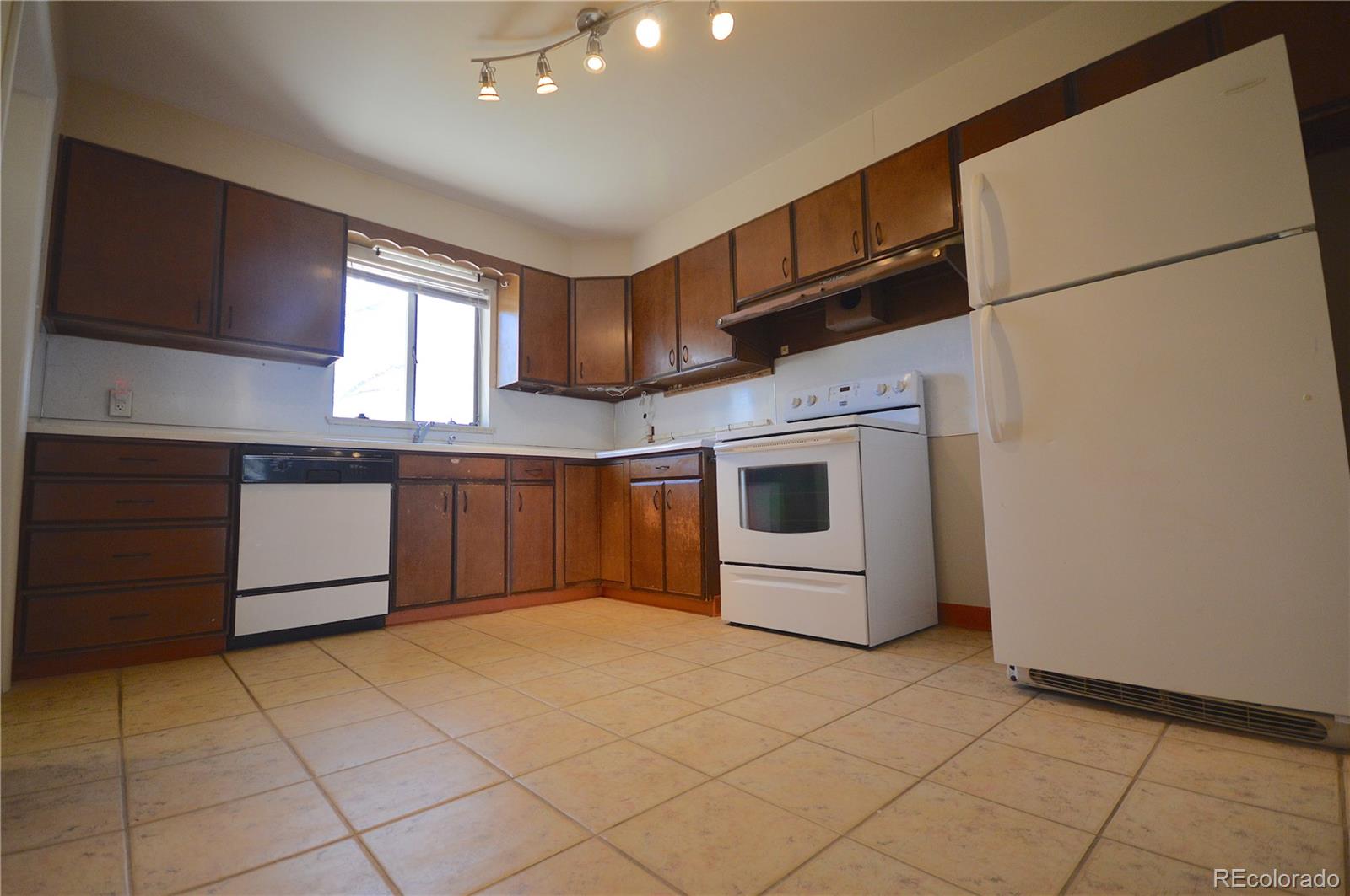 7480 Raleigh Street Westminster, CO 80030 - Photo 8 of 22 Gallery Image 8