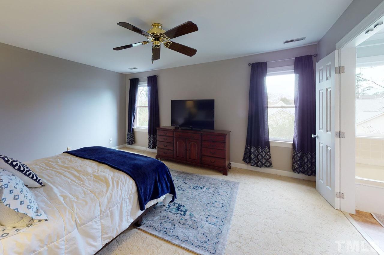 6008 Cobridge Square Raleigh, NC 27609 - Photo 14 of 30 Window treatments convey