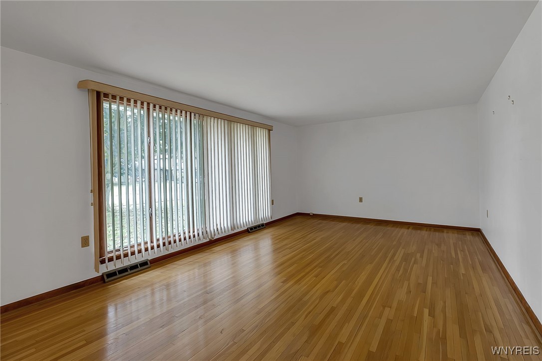 149 Heritage Farm Road West Seneca, NY 14224 - Photo 12 of 35