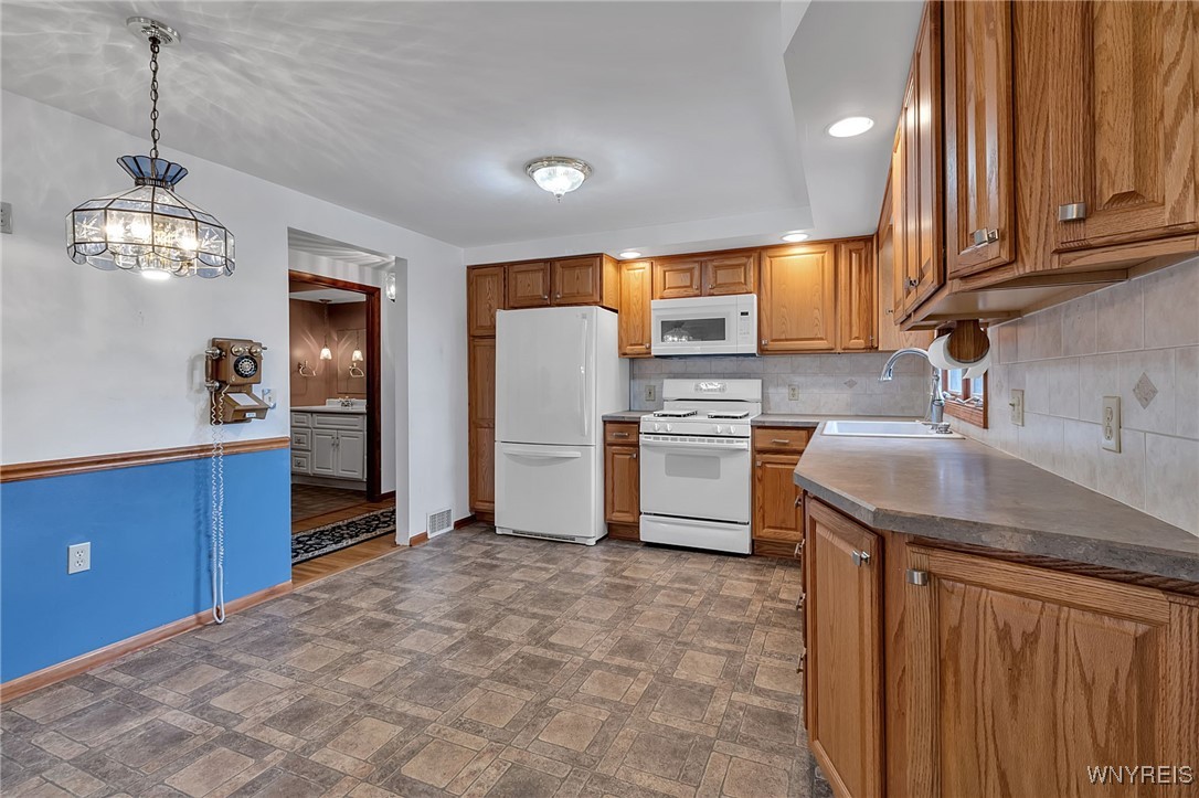 149 Heritage Farm Road West Seneca, NY 14224 - Photo 15 of 35