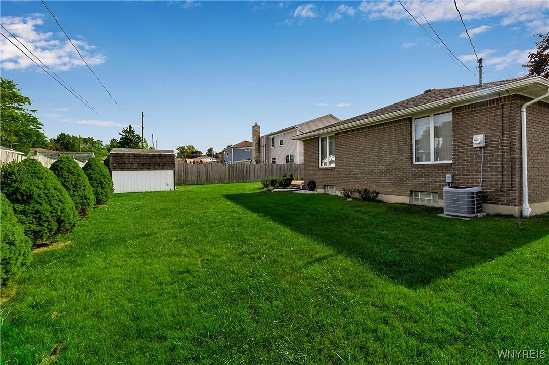 149 Heritage Farm Road West Seneca, NY 14224 - Photo 5 of 35