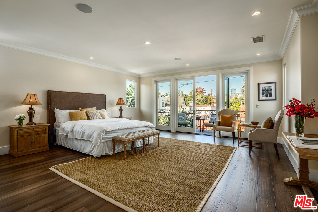 2034 Malcolm Avenue Los Angeles, CA 90025 - Photo 15 of 23