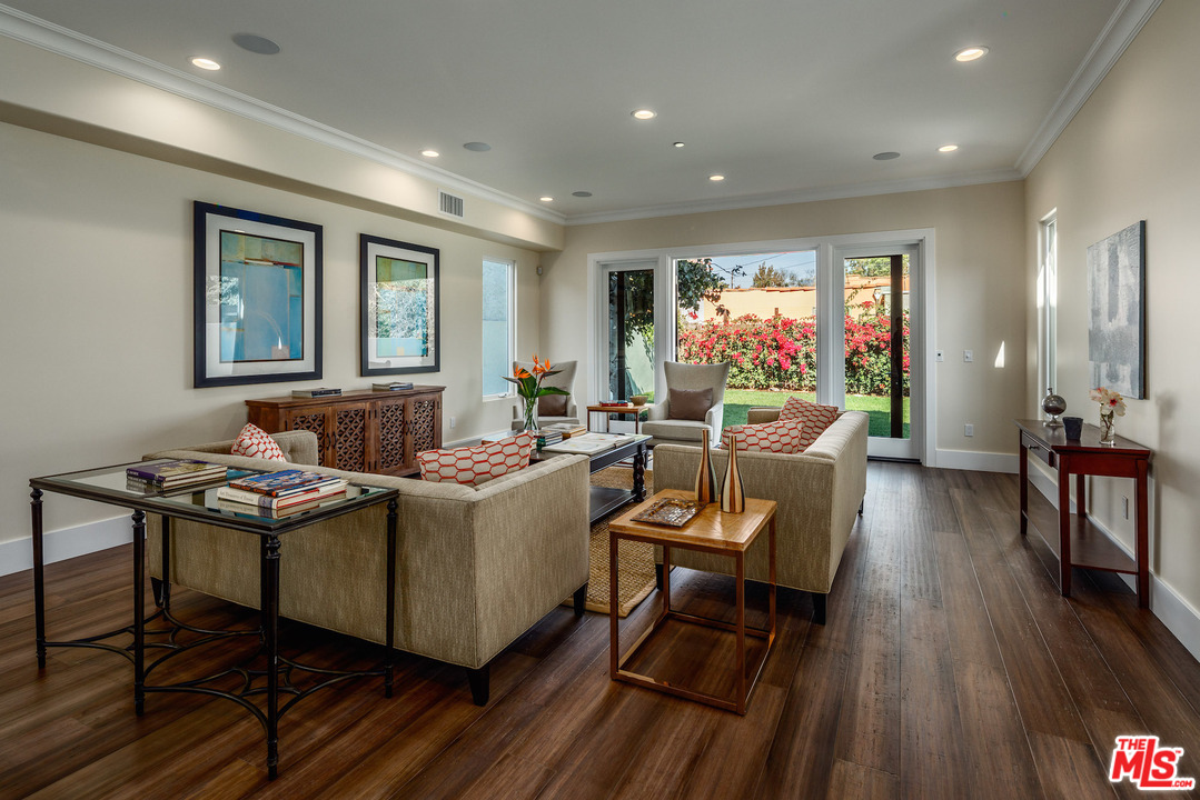 2034 Malcolm Avenue Los Angeles, CA 90025 - Photo 6 of 23