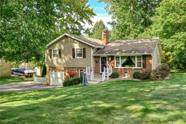 $289,900 | 2209 Auberry Drive, Akron, OH 44312