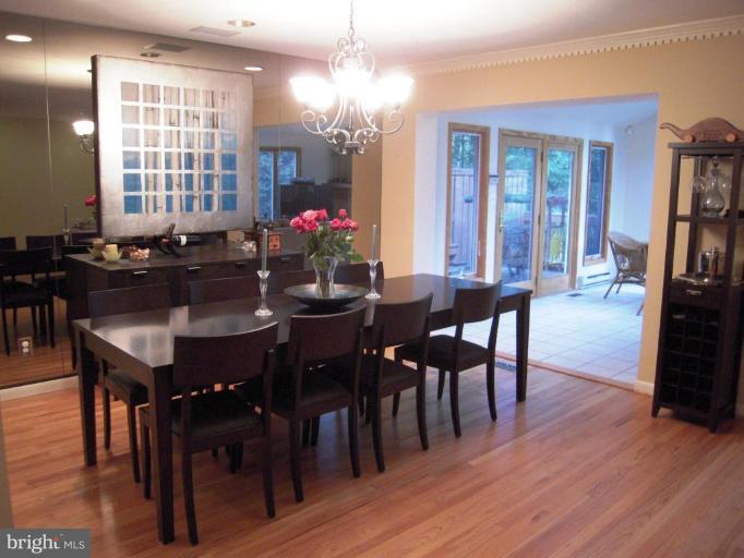 2320 Sugarcone Road Baltimore, MD 21209 - Photo 2 of 27 Dining Room