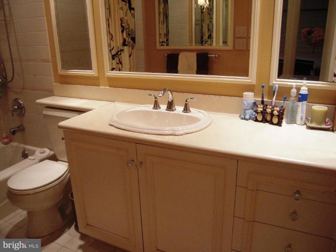 2320 Sugarcone Road Baltimore, MD 21209 - Photo 14 of 27 Bath #2