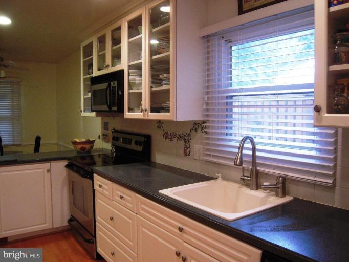 2320 Sugarcone Road Baltimore, MD 21209 - Photo 6 of 27 Kitchen #2