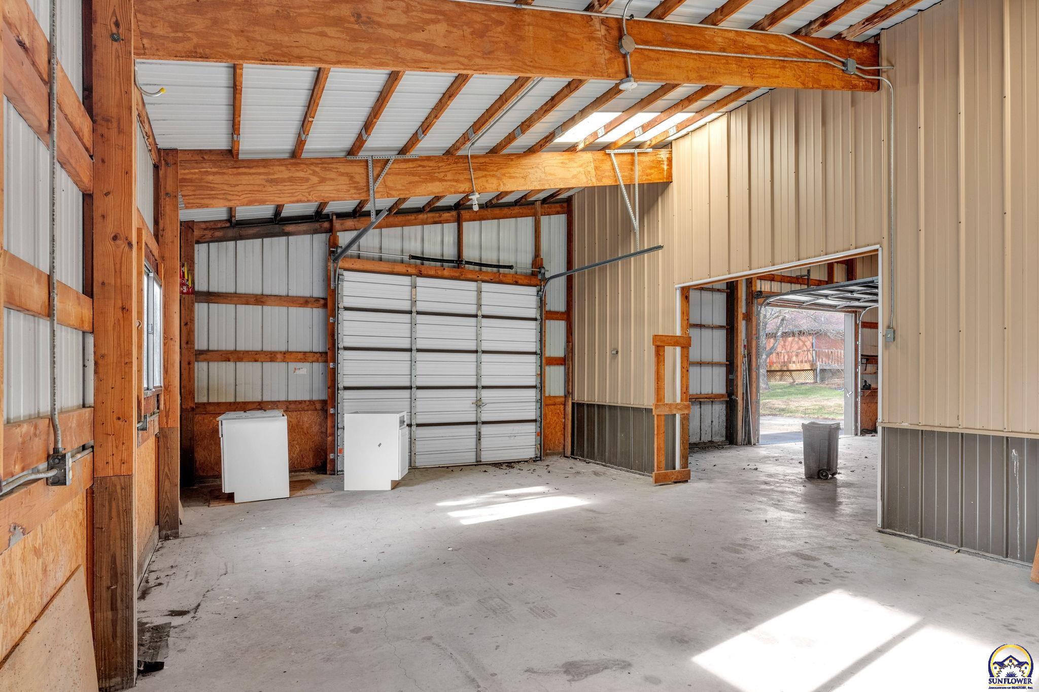 9040 Southwest Wanamaker Road Wakarusa, KS 66546 - Photo 28 of 29