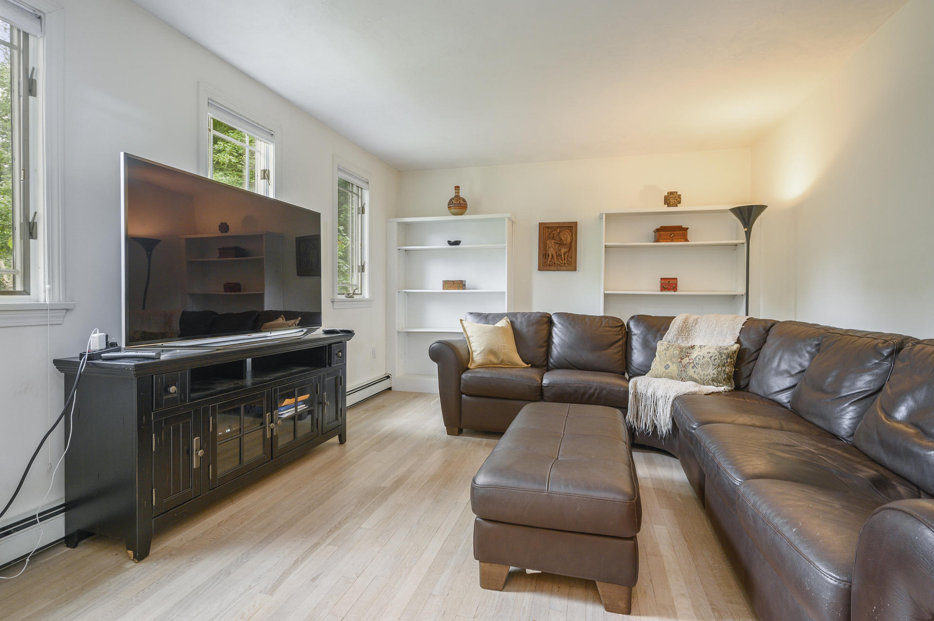 12 Pleasure Point Road Sagamore, MA 02561 - Photo 4 of 29 a living room with furniture and a flat screen tv