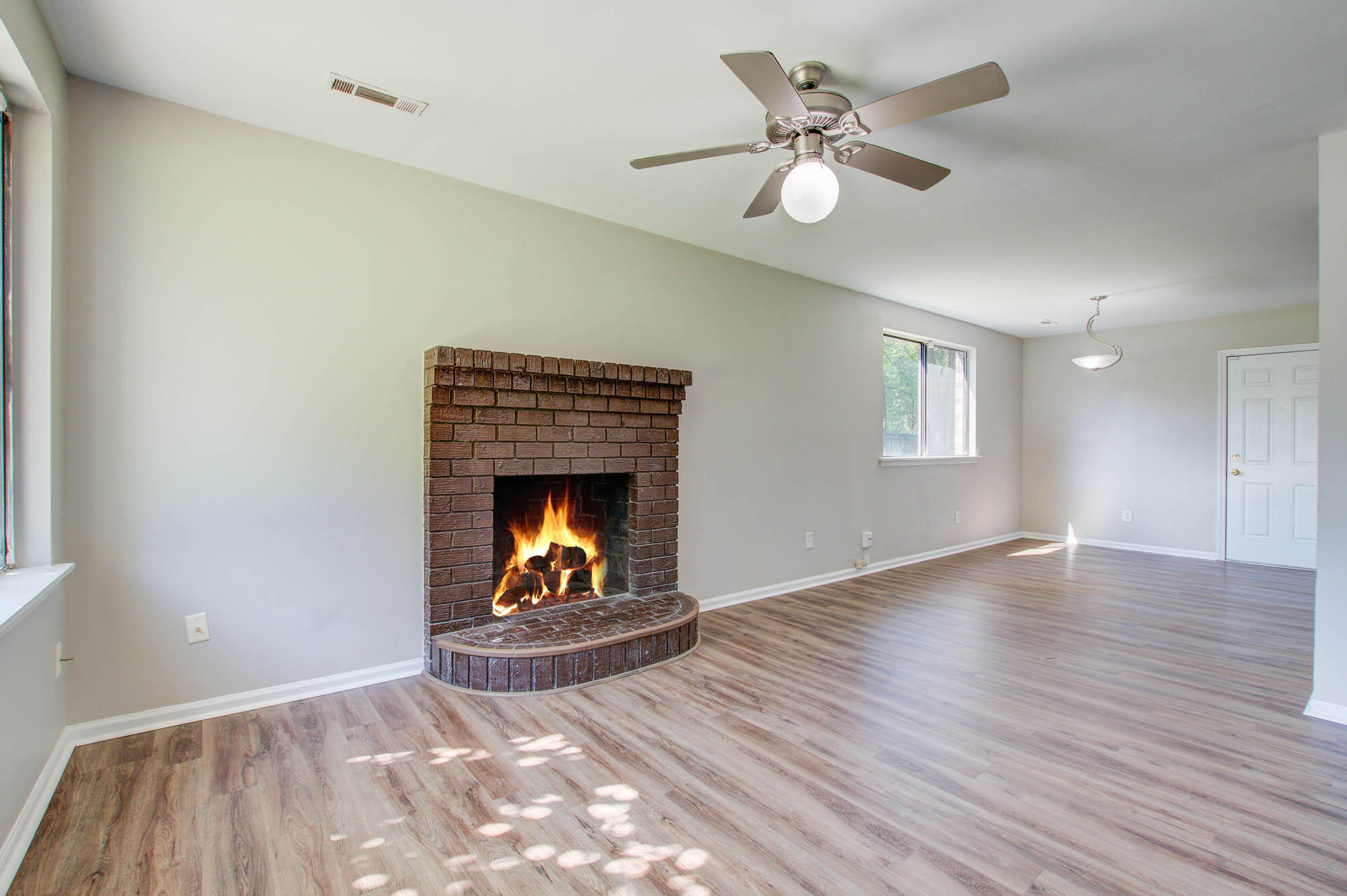 32 Passaic Road Goose Creek, SC 29445 - Photo 6 of 25 Family Room