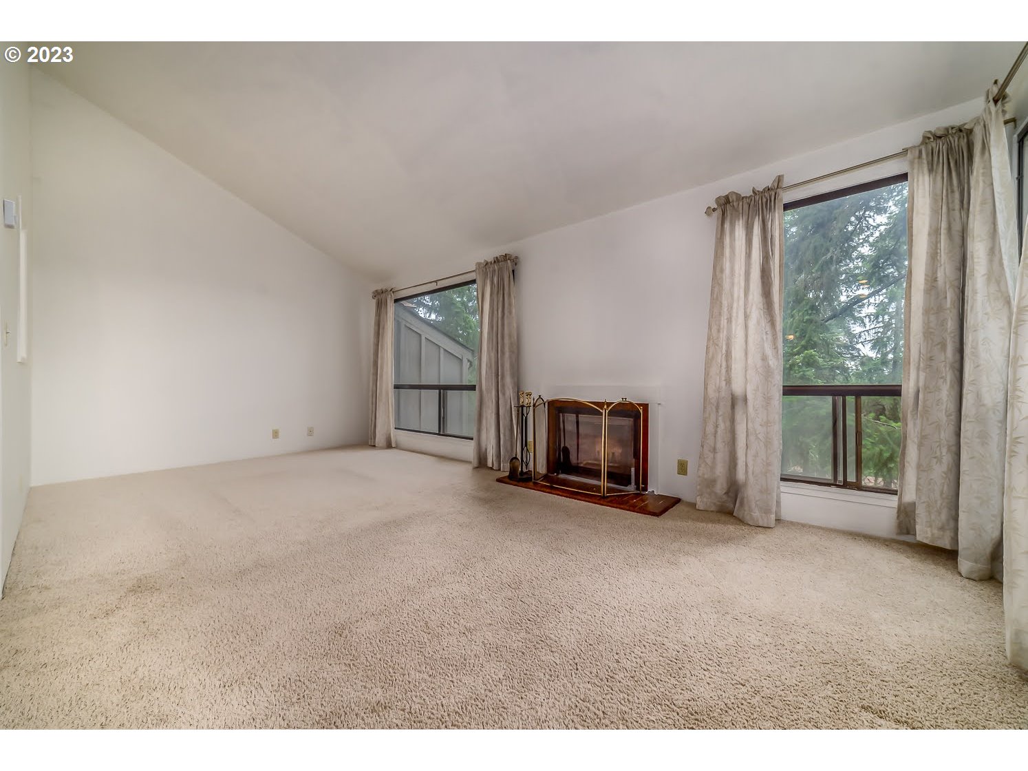 156 Treehill Loop Eugene, OR 97405 - Photo 12 of 22 Gallery Image 12
