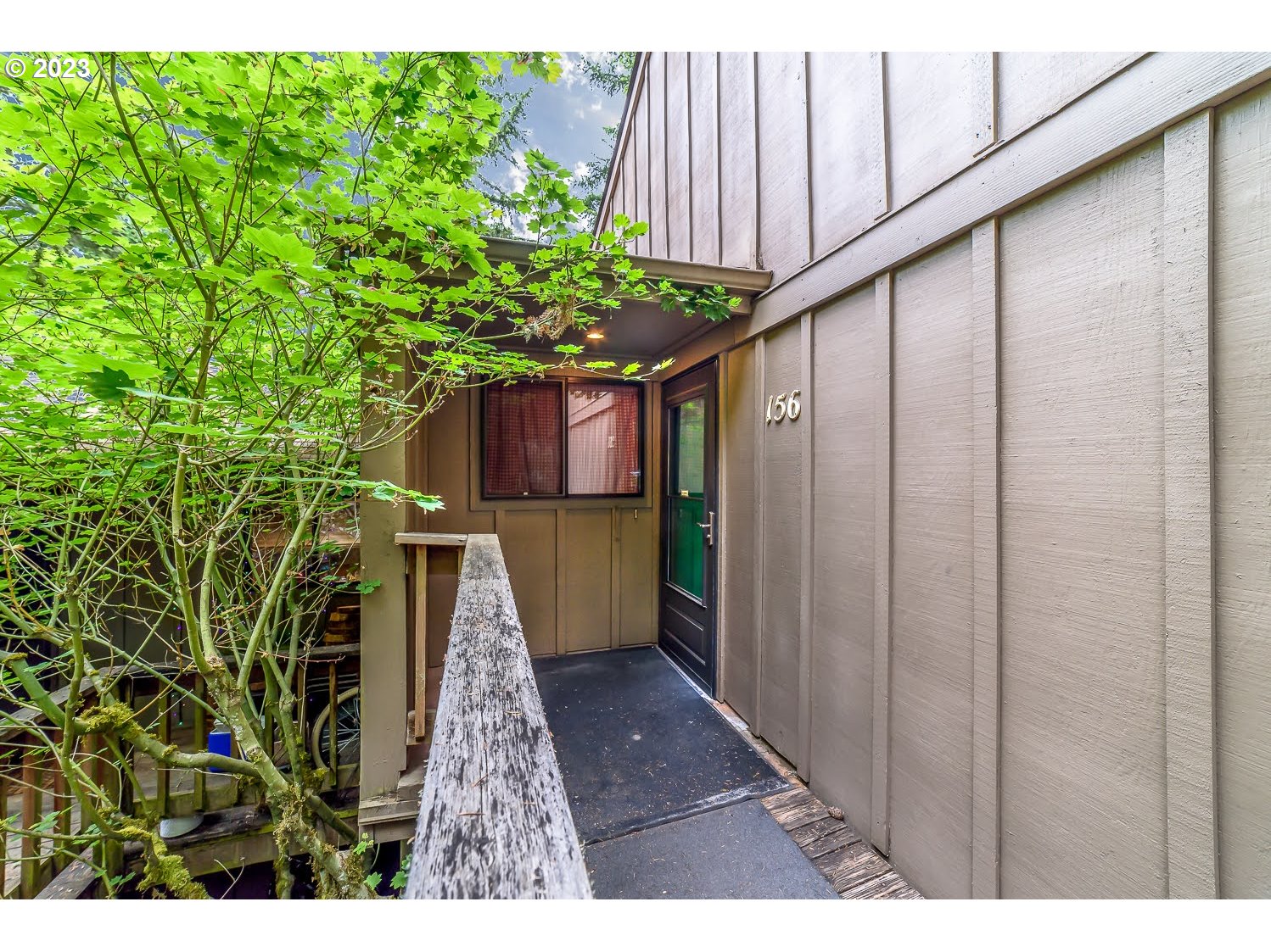 156 Treehill Loop Eugene, OR 97405 - Photo 2 of 22 Gallery Image 2