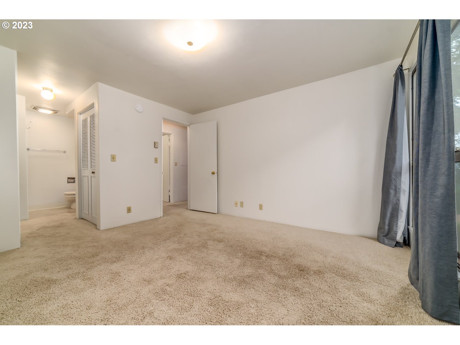 156 Treehill Loop Eugene, OR 97405 - Photo 4 of 22 Gallery Image 4