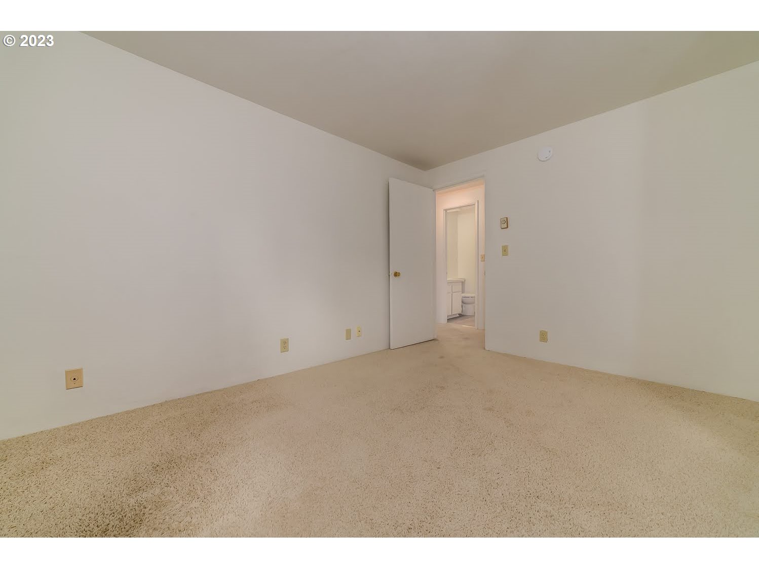 156 Treehill Loop Eugene, OR 97405 - Photo 8 of 22 Gallery Image 8