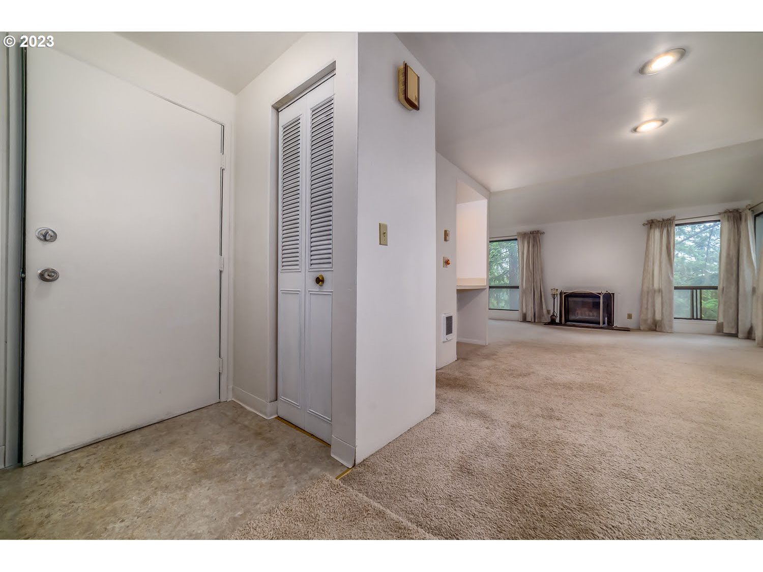 156 Treehill Loop Eugene, OR 97405 - Photo 10 of 22 Gallery Image 10