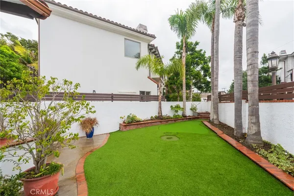 $11,750 | 1140 Laurel Avenue, Manhattan Beach, CA 90266