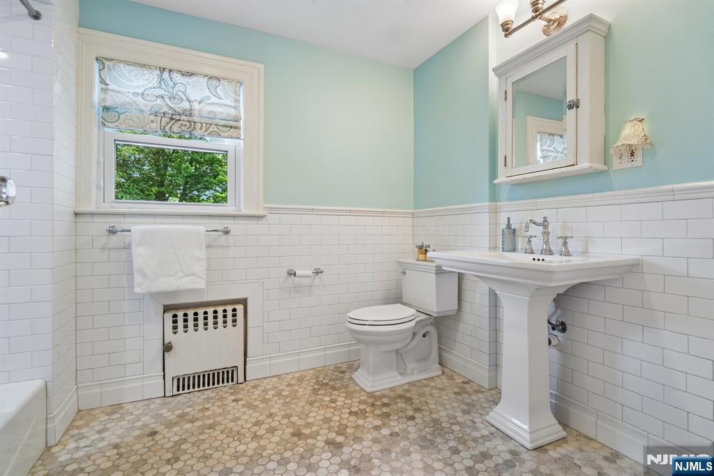 120 Buckingham Road Montclair, NJ 07043 - Photo 25 of 50
