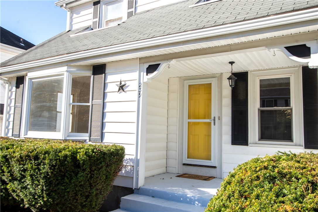 239 Bailey Street Woonsocket, RI 02895 - Photo 2 of 22 Gallery Image 2