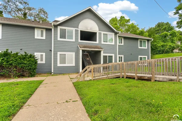 $169,900 | 507 Colorado Street, Unit 10, Lawrence, KS 66044