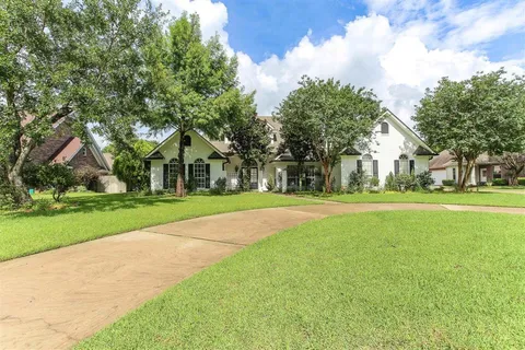 $645,000 | 4111 Maid Stone Drive, Lake Charles, LA 70605