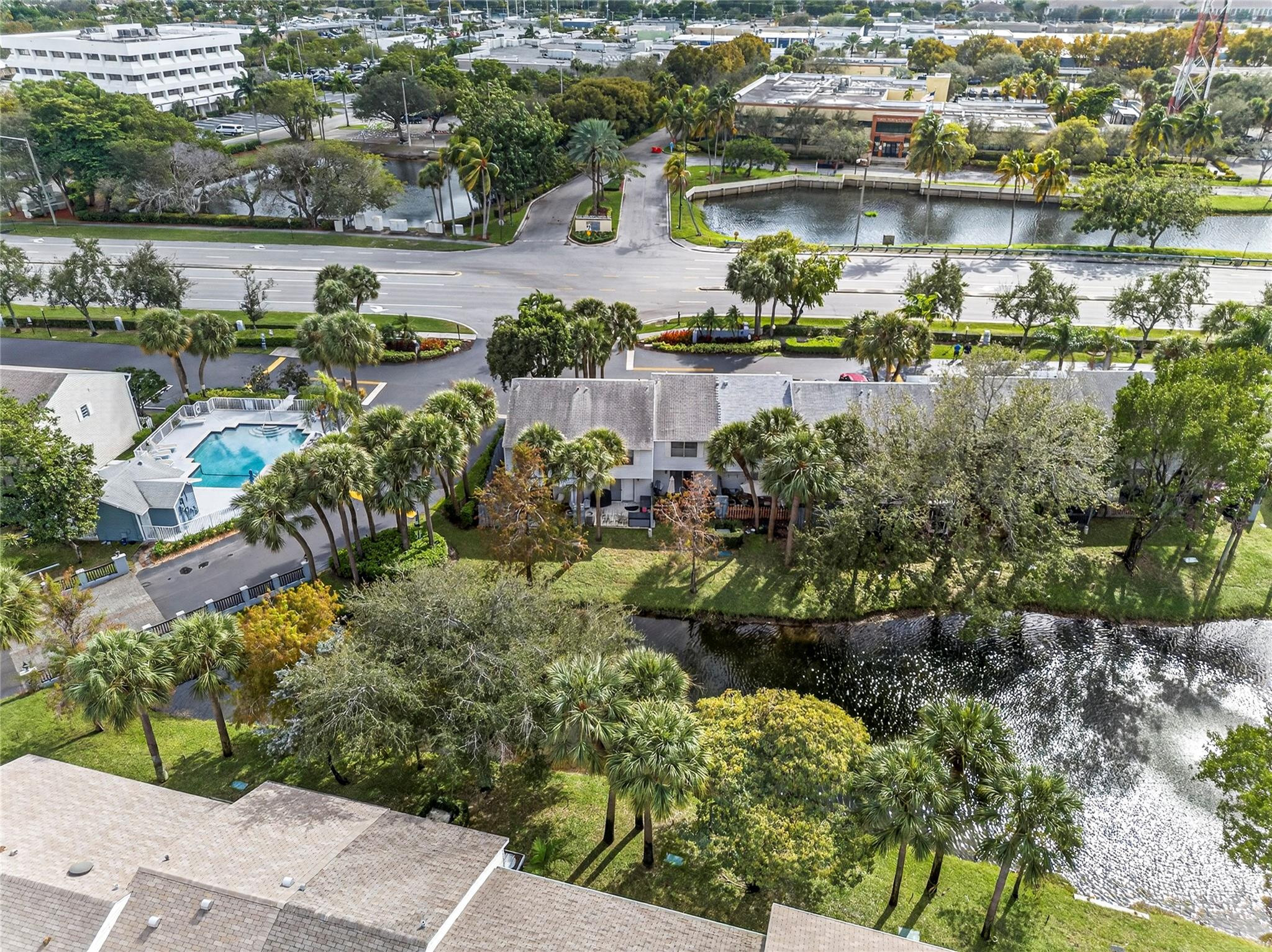 127 Southwest 3rd Street, Unit 127 Pompano Beach, FL 33060 - Photo 4 of 34 Photo 4