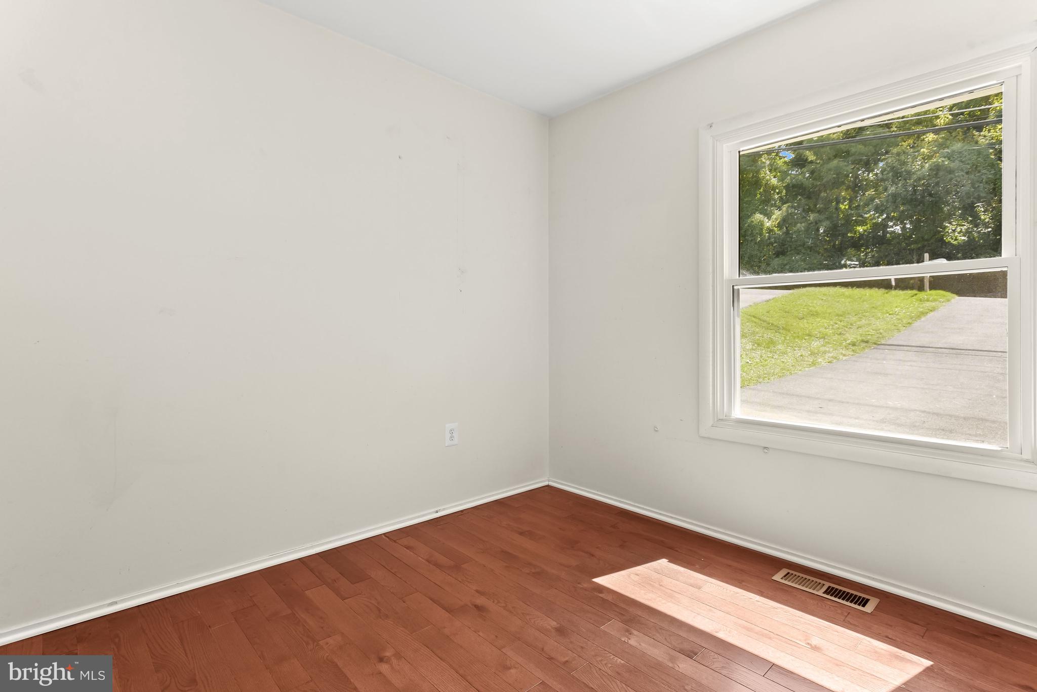 10104 Stoneybrook Drive Silver Spring, MD 20910 - Photo 13 of 37 Bedroom