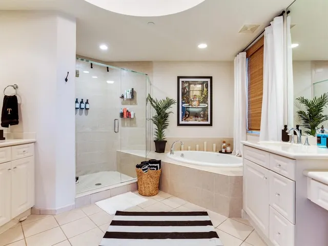 $13,500 | 4201 Bayshore Boulevard, Unit 604, Tampa, FL 33611