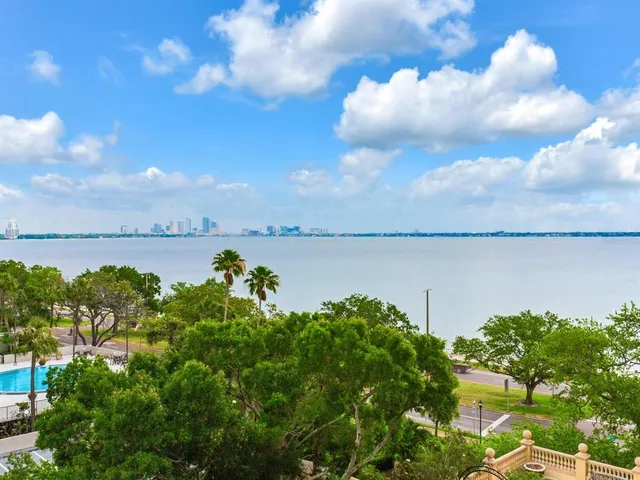 $13,500 | 4201 Bayshore Boulevard, Unit 604, Tampa, FL 33611
