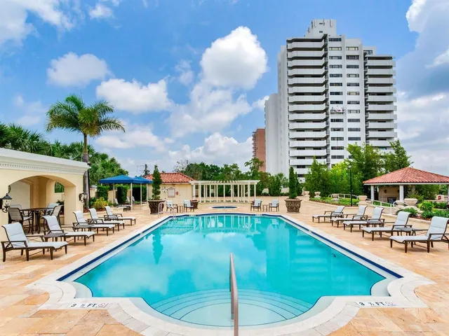 $13,500 | 4201 Bayshore Boulevard, Unit 604, Tampa, FL 33611