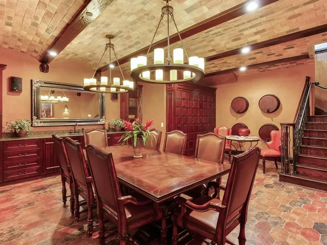 $13,500 | 4201 Bayshore Boulevard, Unit 604, Tampa, FL 33611