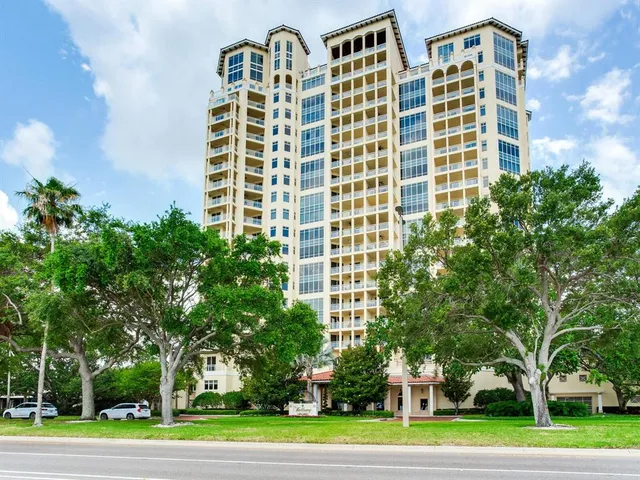 $13,500 | 4201 Bayshore Boulevard, Unit 604, Tampa, FL 33611