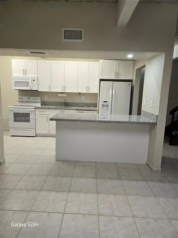 $3,700 | 7601 Southwest 105th Avenue, Unit 7601, Miami, FL 33173