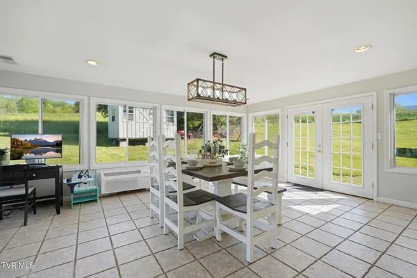 $369,900 | 2222 Shenandoah Drive, Big Stone Gap, VA 24219
